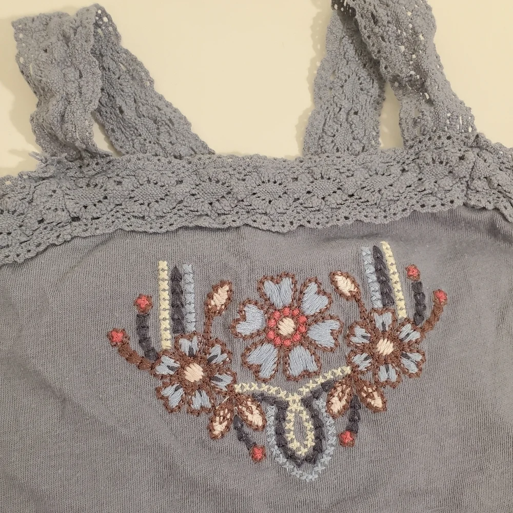 Baby Gap 2T Embroidered Tank